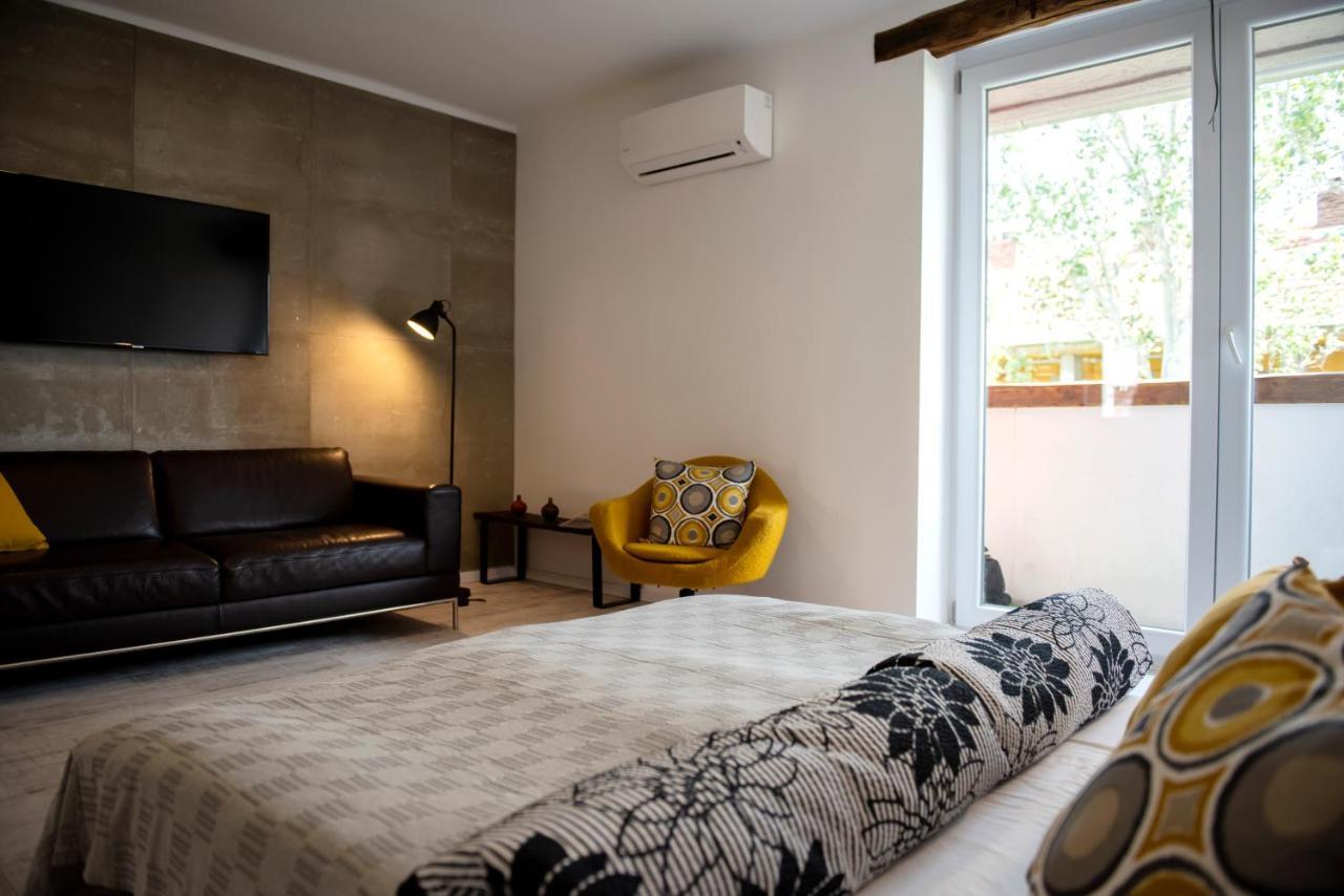佩奇Loft Apartman公寓 外观 照片