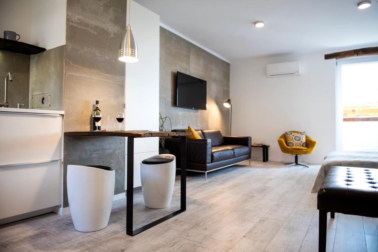 佩奇Loft Apartman公寓 外观 照片